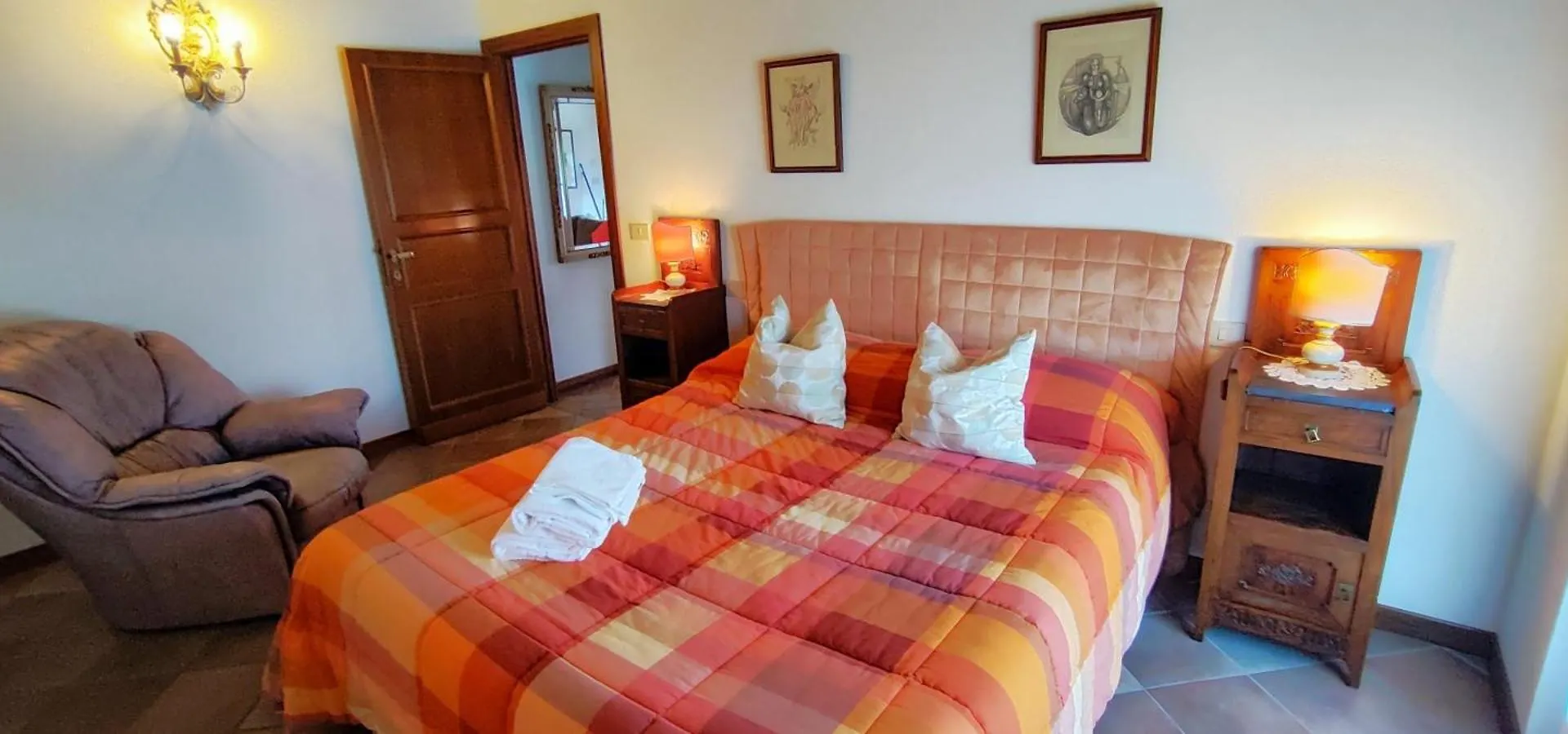 Le Quattro Stagioni Guest House Massa  Country house Massa (Tuscany)