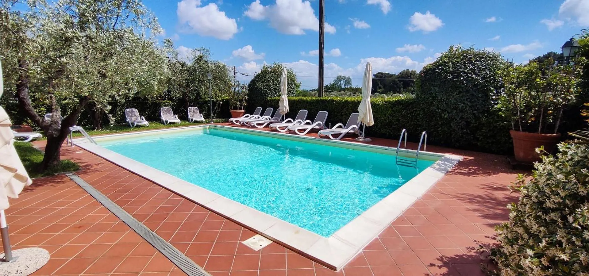 Le Quattro Stagioni Guest House Massa  Massa (Tuscany)