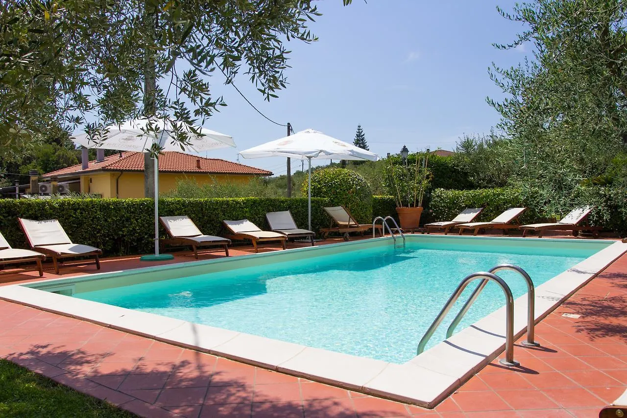 Le Quattro Stagioni Guest House Massa  0*, Massa (Tuscany) Italy